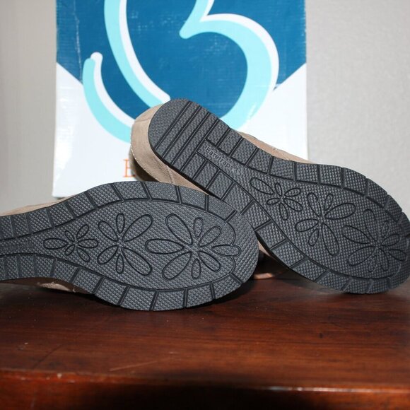 Baretraps Bonnie Chestnut Wedge Bootie Size 8.5 - Picture 4 of 7